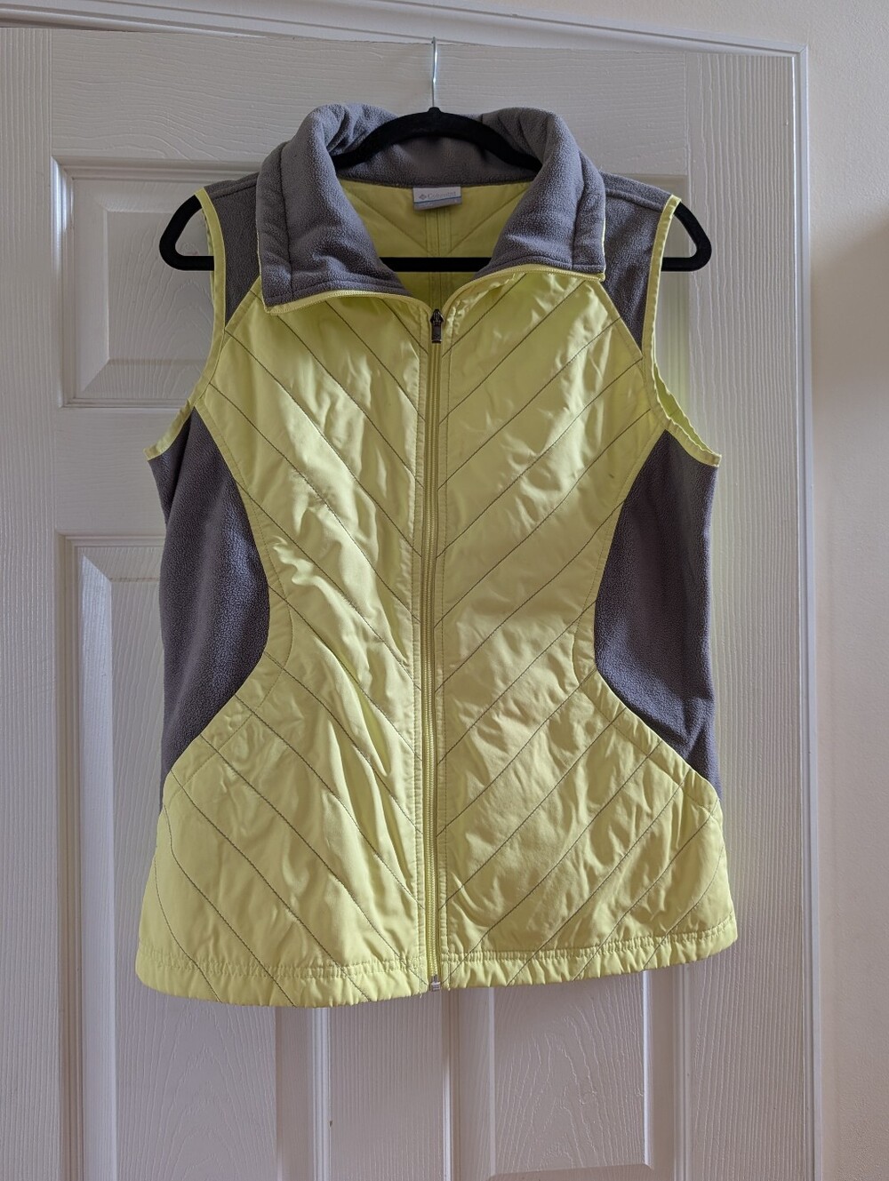 Columbia Light Yellow & Gray Women's Quilted Vest